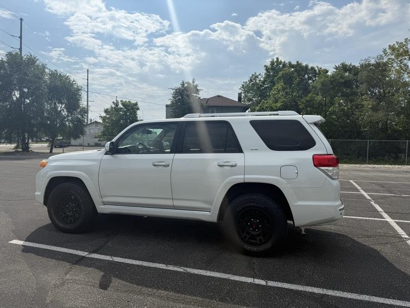Toyota 4Runner SR5 4WD 2012