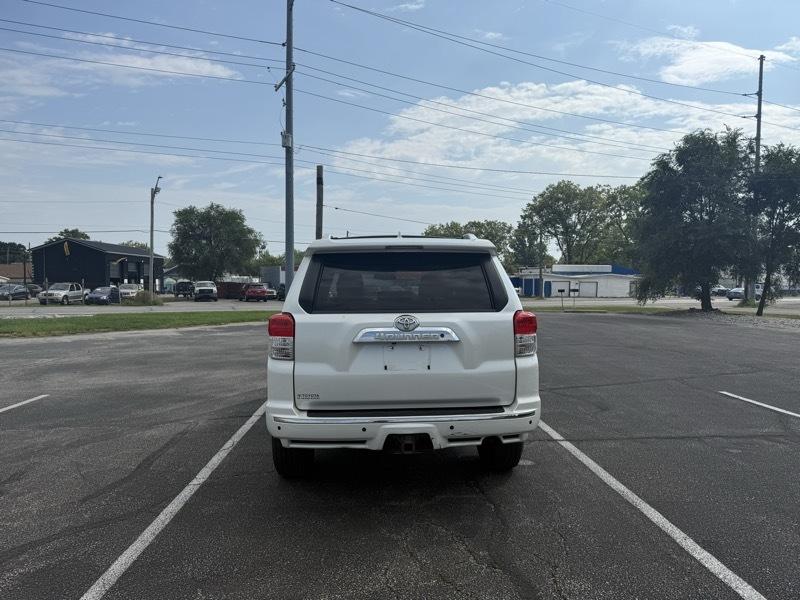 Toyota 4Runner SR5 4WD 2012