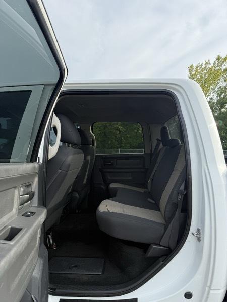 RAM 2500 ST Crew Cab SWB 4WD 2012