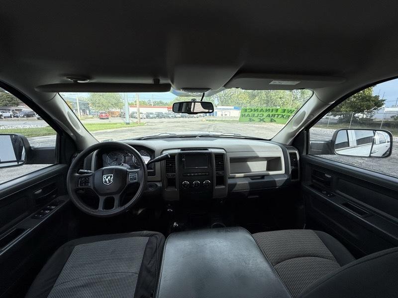 RAM 2500 ST Crew Cab SWB 4WD 2012