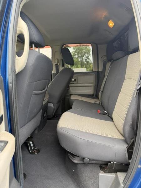 RAM 1500 4WD Reg Cab 120.5"  RAM 1500 Express 2011