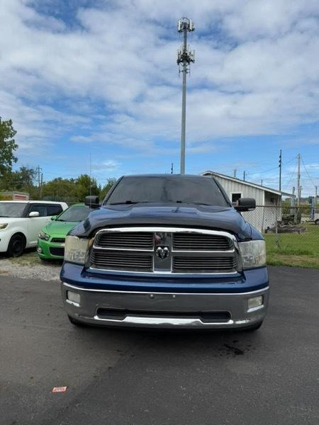 RAM 1500 4WD Reg Cab 120.5"  RAM 1500 Express 2011