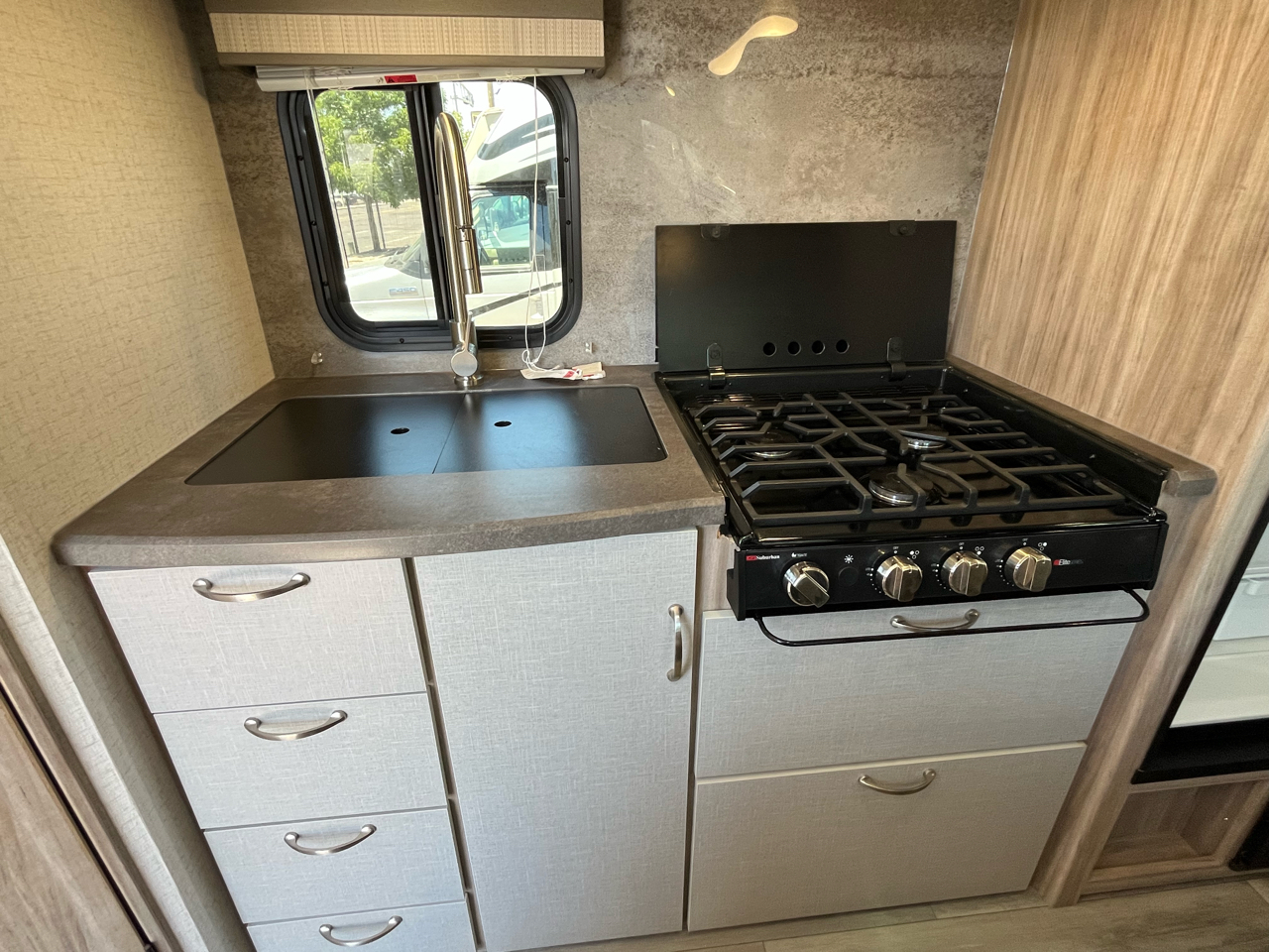 Winnebago Micro Minnie  2022 Winnebago Micro Minnie  2022