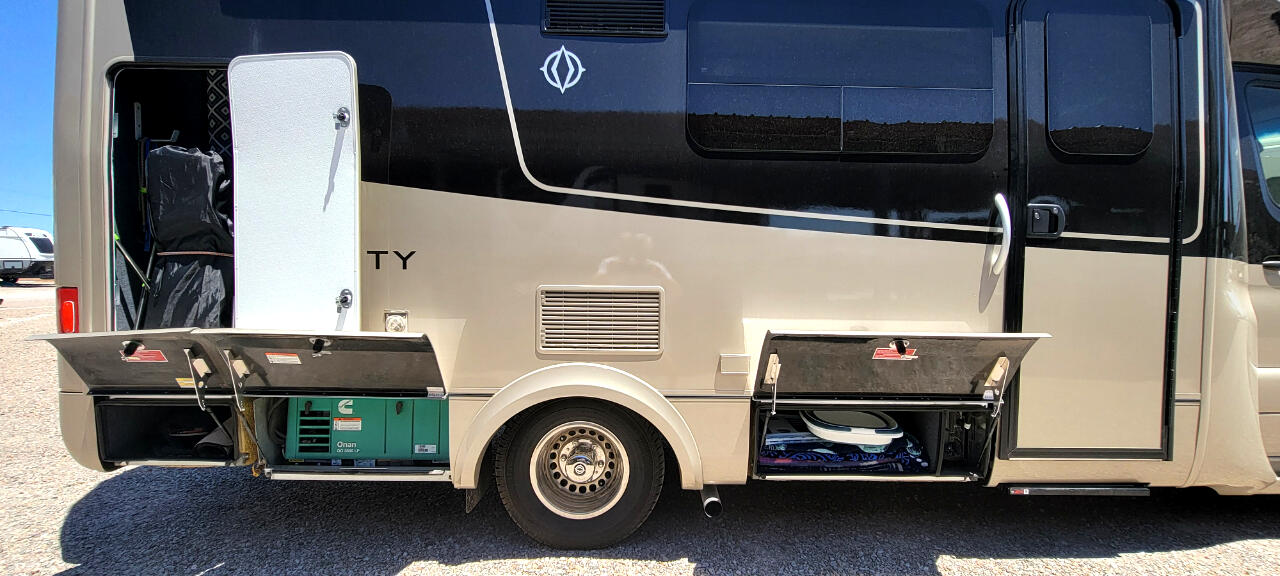 Leisure Travel U24MB  2021 Leisure Travel U24MB  2021
