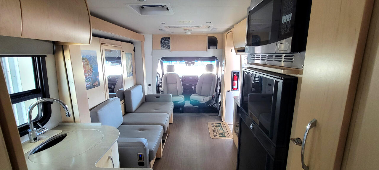 Leisure Travel U24MB  2021 Leisure Travel U24MB  2021
