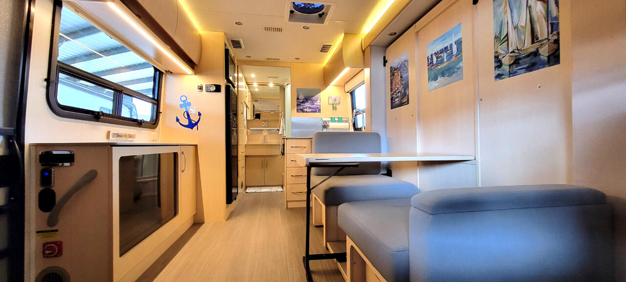 Leisure Travel U24MB  2021 Leisure Travel U24MB  2021