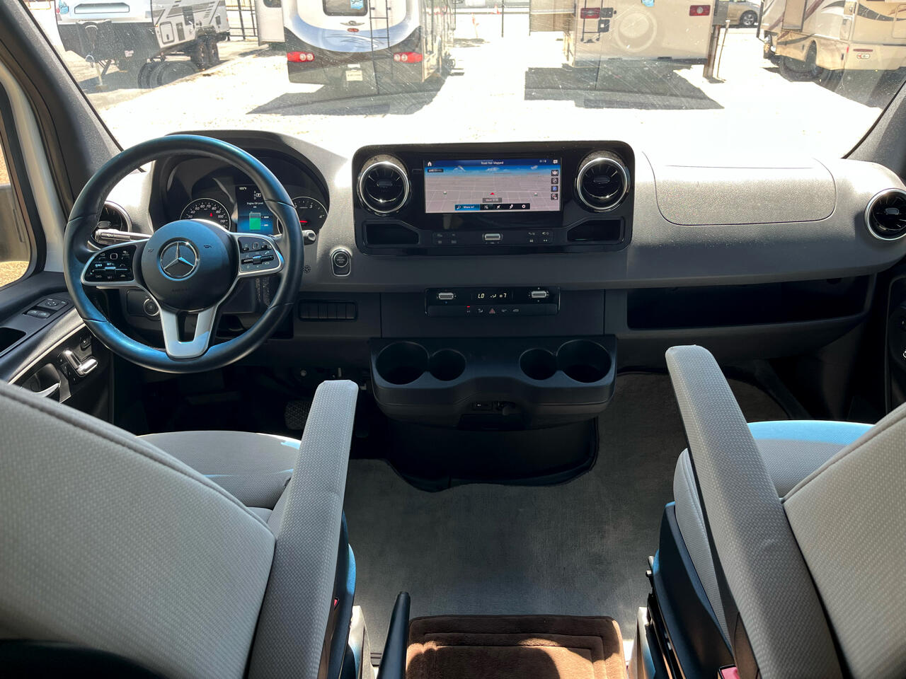 Leisure Travel U24MB  2021 Leisure Travel U24MB  2021