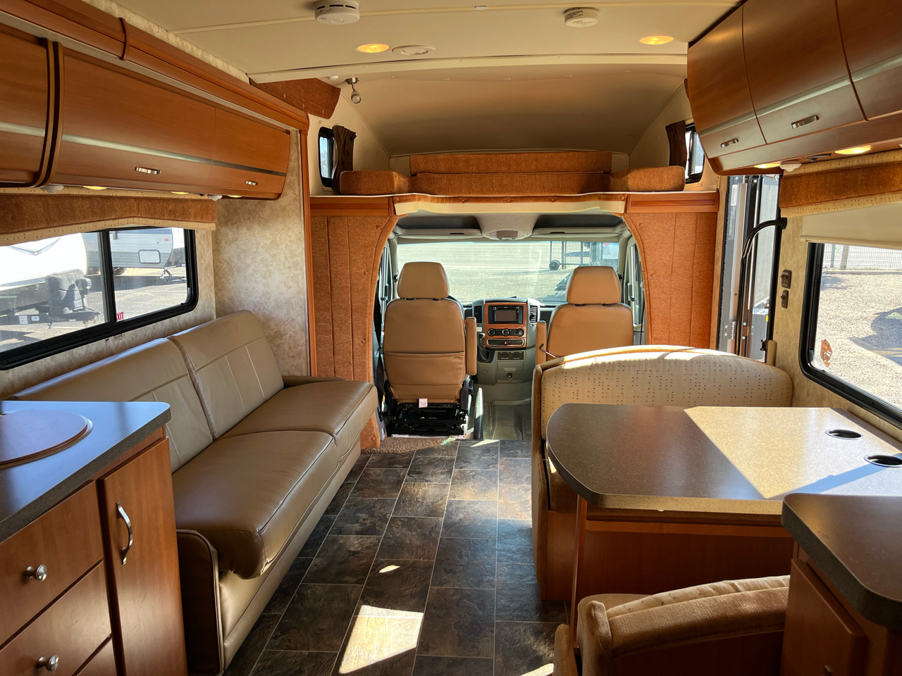 Itasca Navion  2011 Itasca Navion  2011
