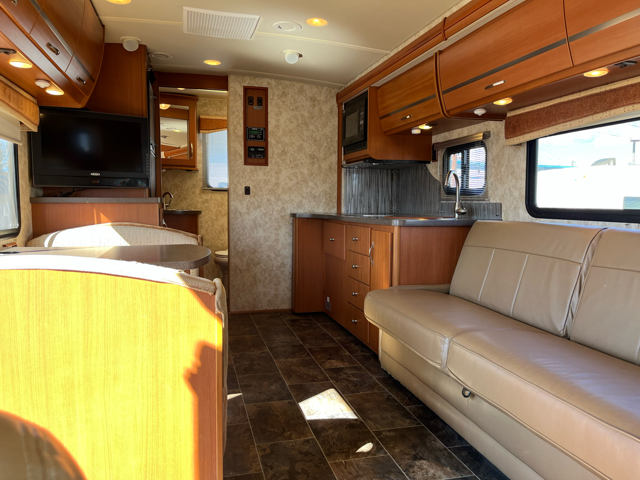 Itasca Navion  2011 Itasca Navion  2011