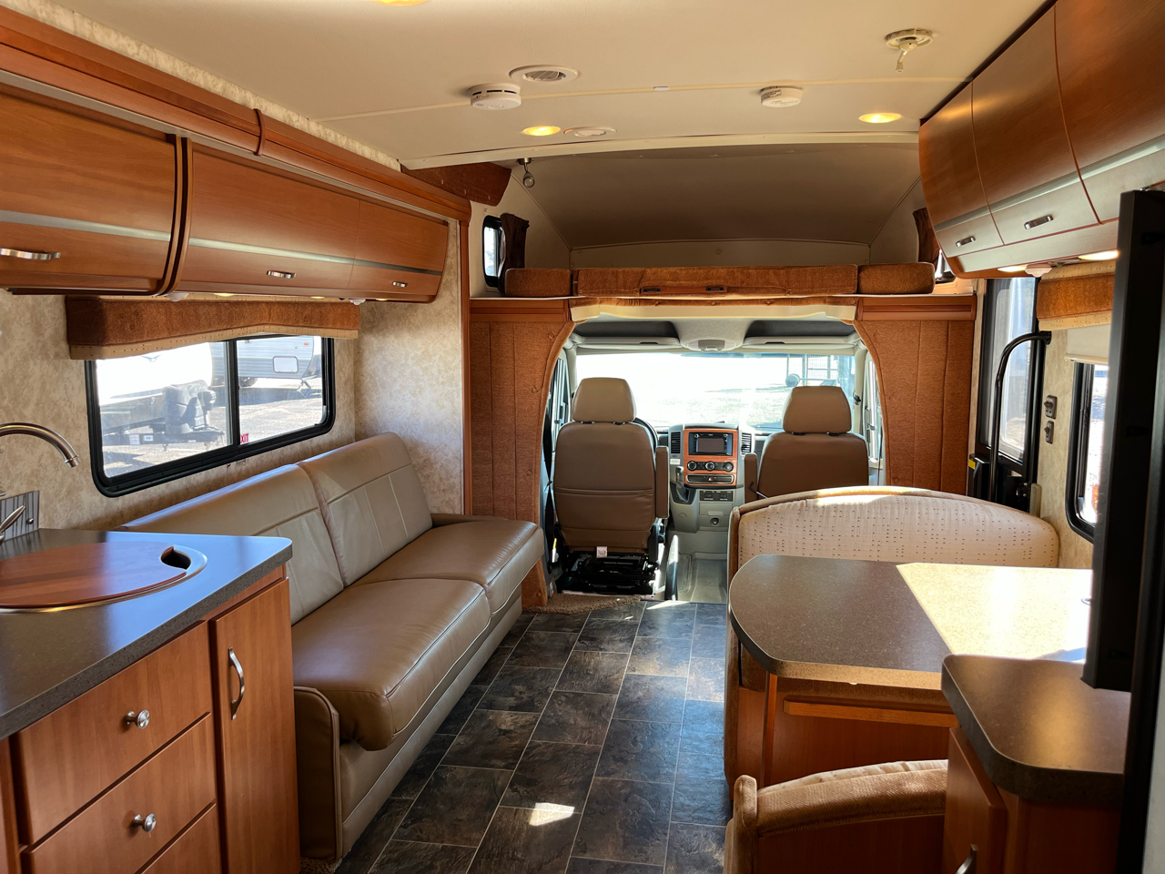Itasca Navion  2011 Itasca Navion  2011