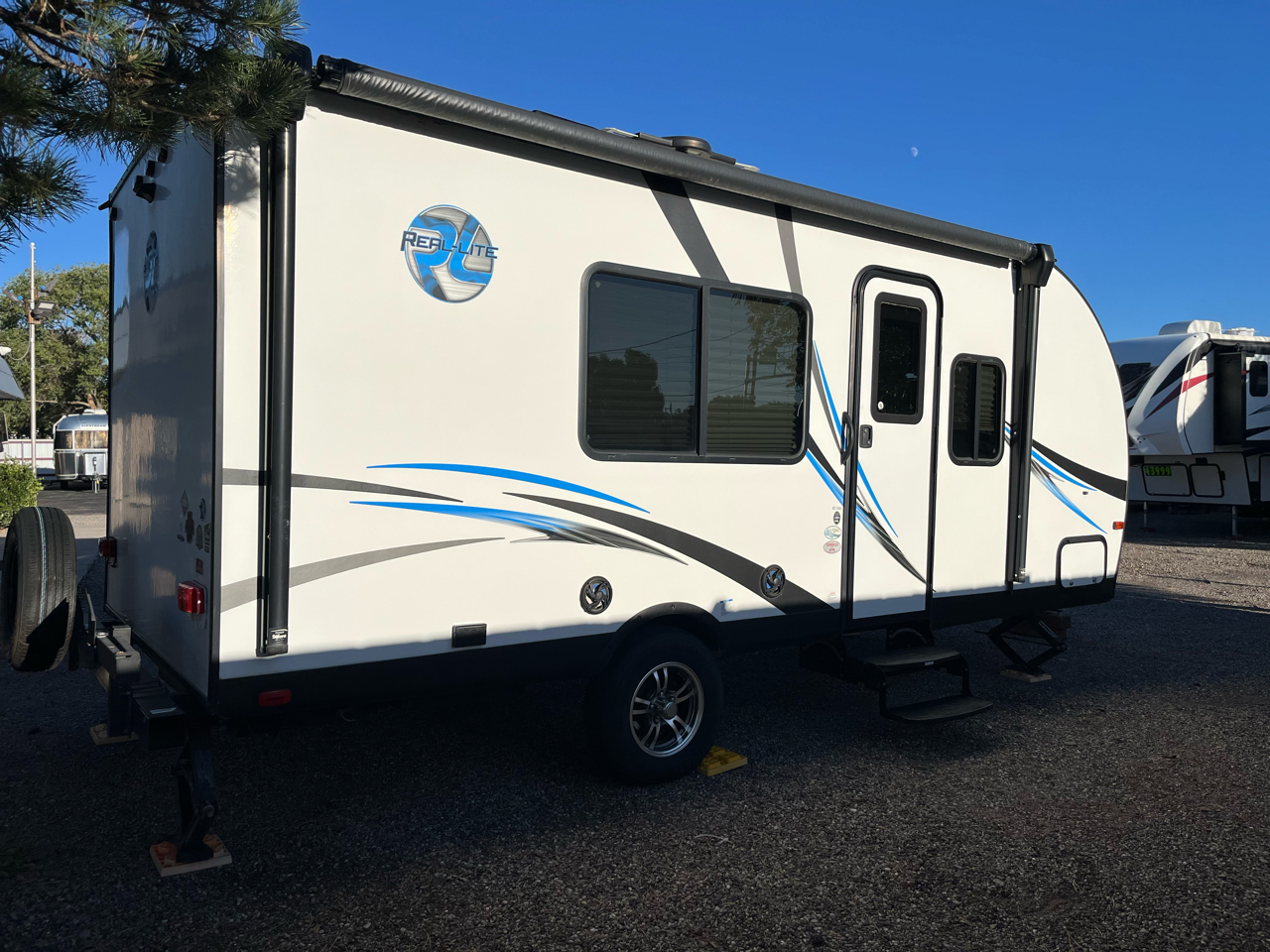 Palomino Real-Lite  2018 Palomino Real-Lite  2018