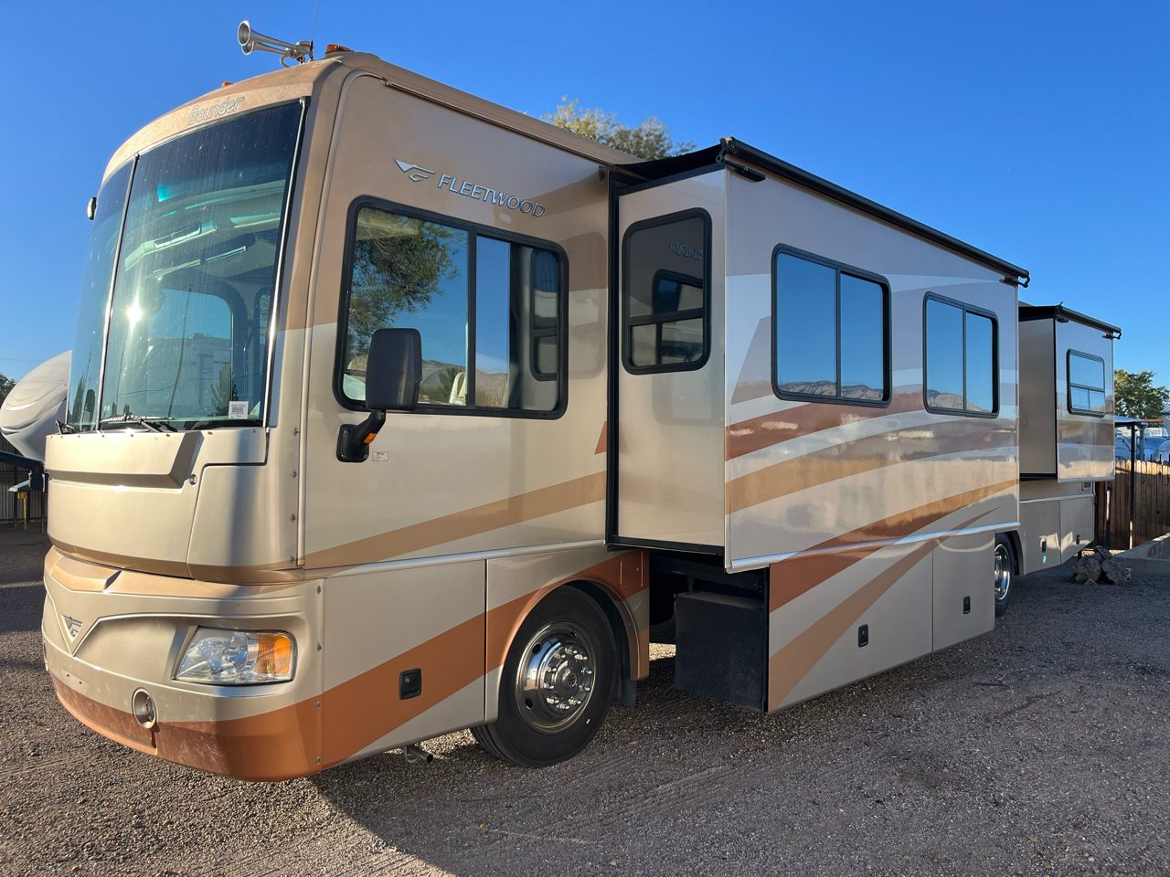 Fleetwood Bounder  2006