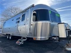2017 Airstream International 