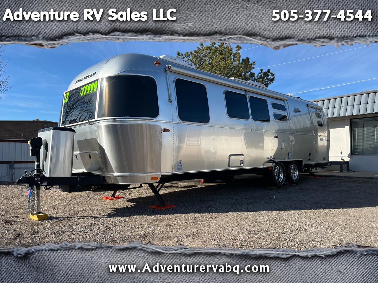 2022 Airstream Flying Cloud 30FB Office Pending Sale