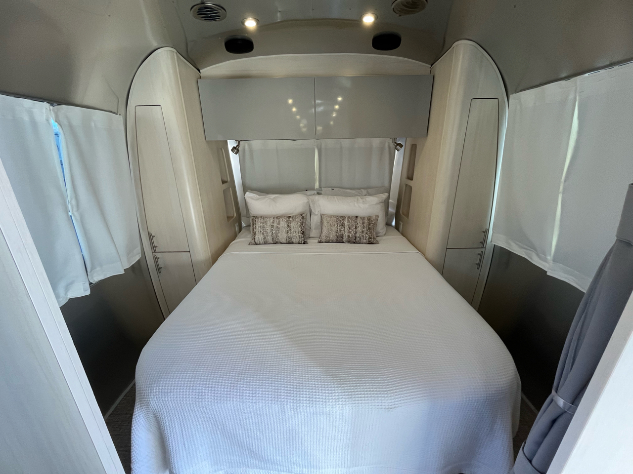 Airstream Flying Cloud  2022