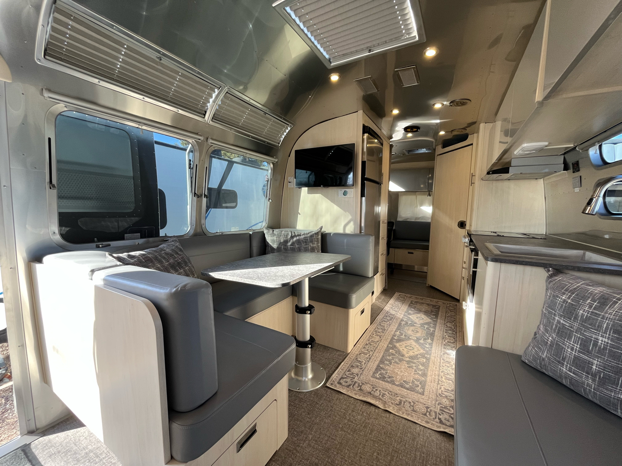Airstream Flying Cloud  2022