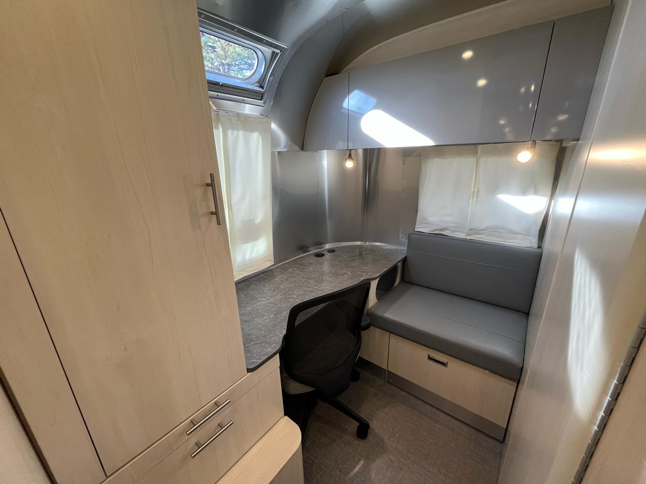 Airstream Flying Cloud  2022