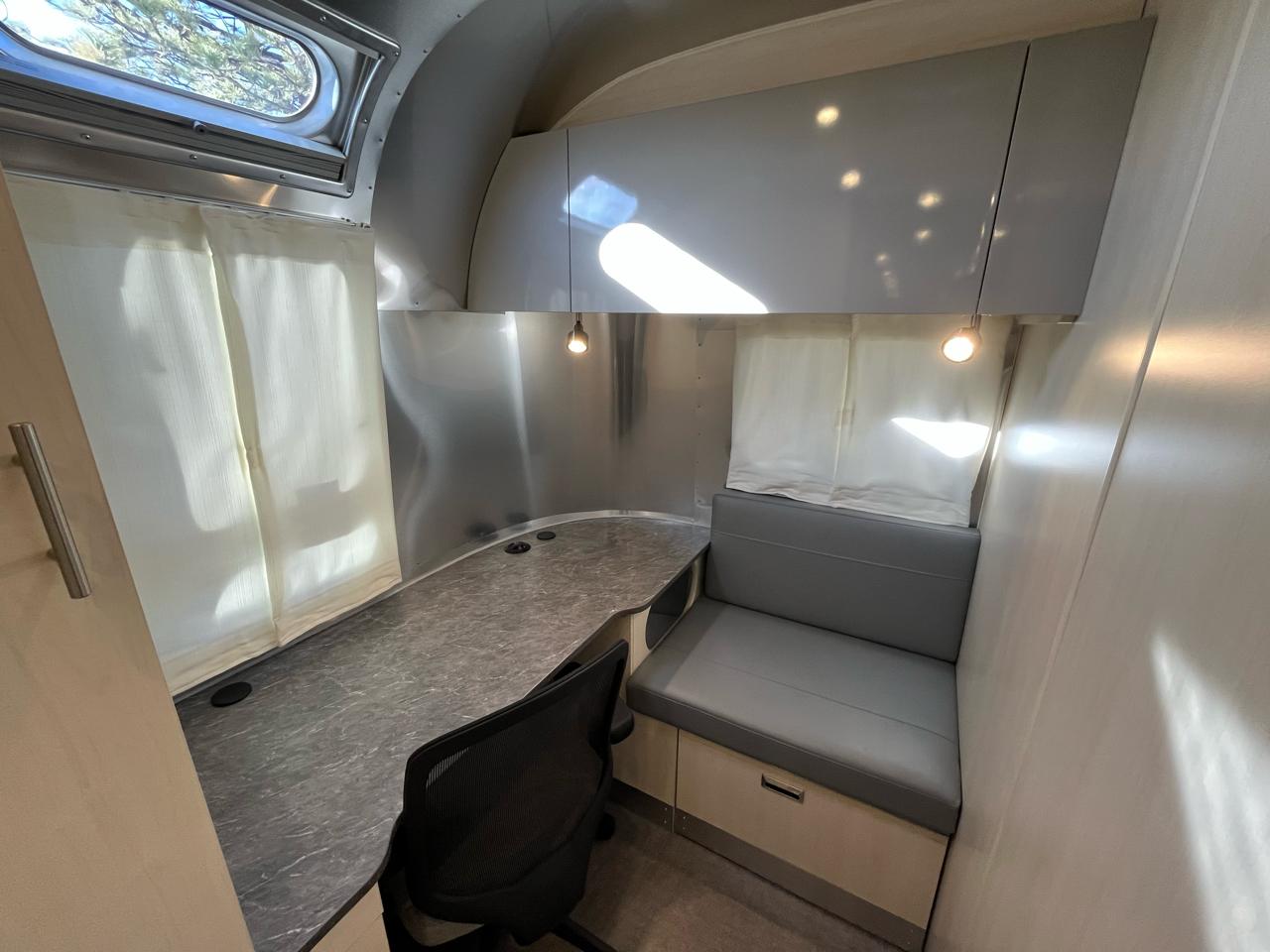Airstream Flying Cloud  2022
