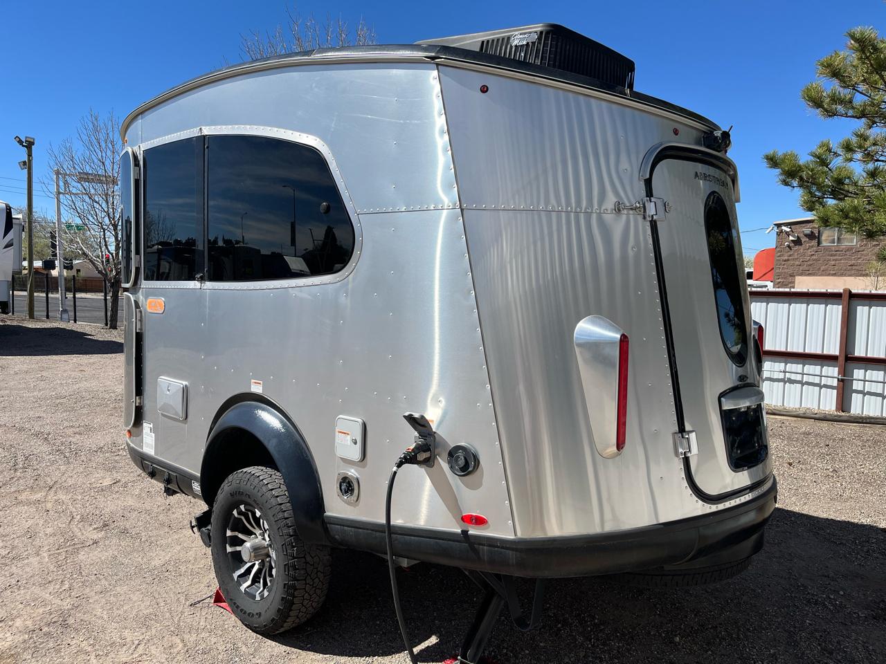 Airstream Basecamp  2021