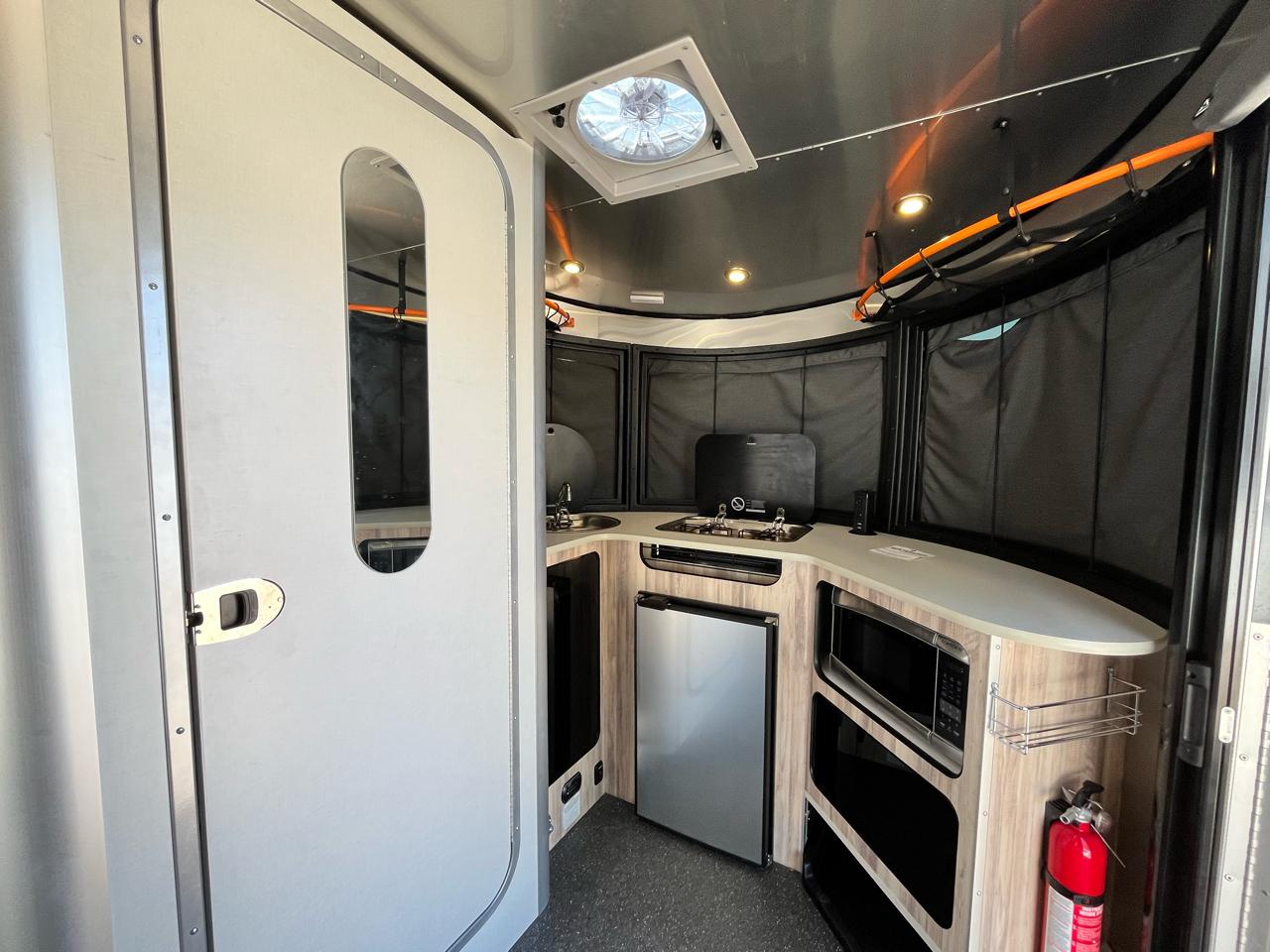 Airstream Basecamp  2021