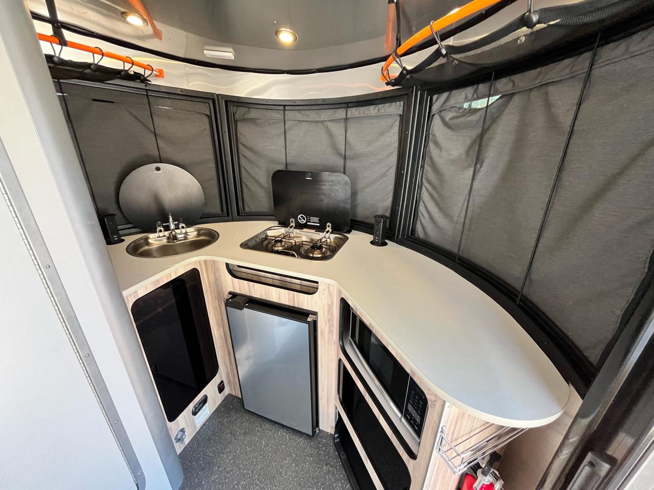 Airstream Basecamp  2021