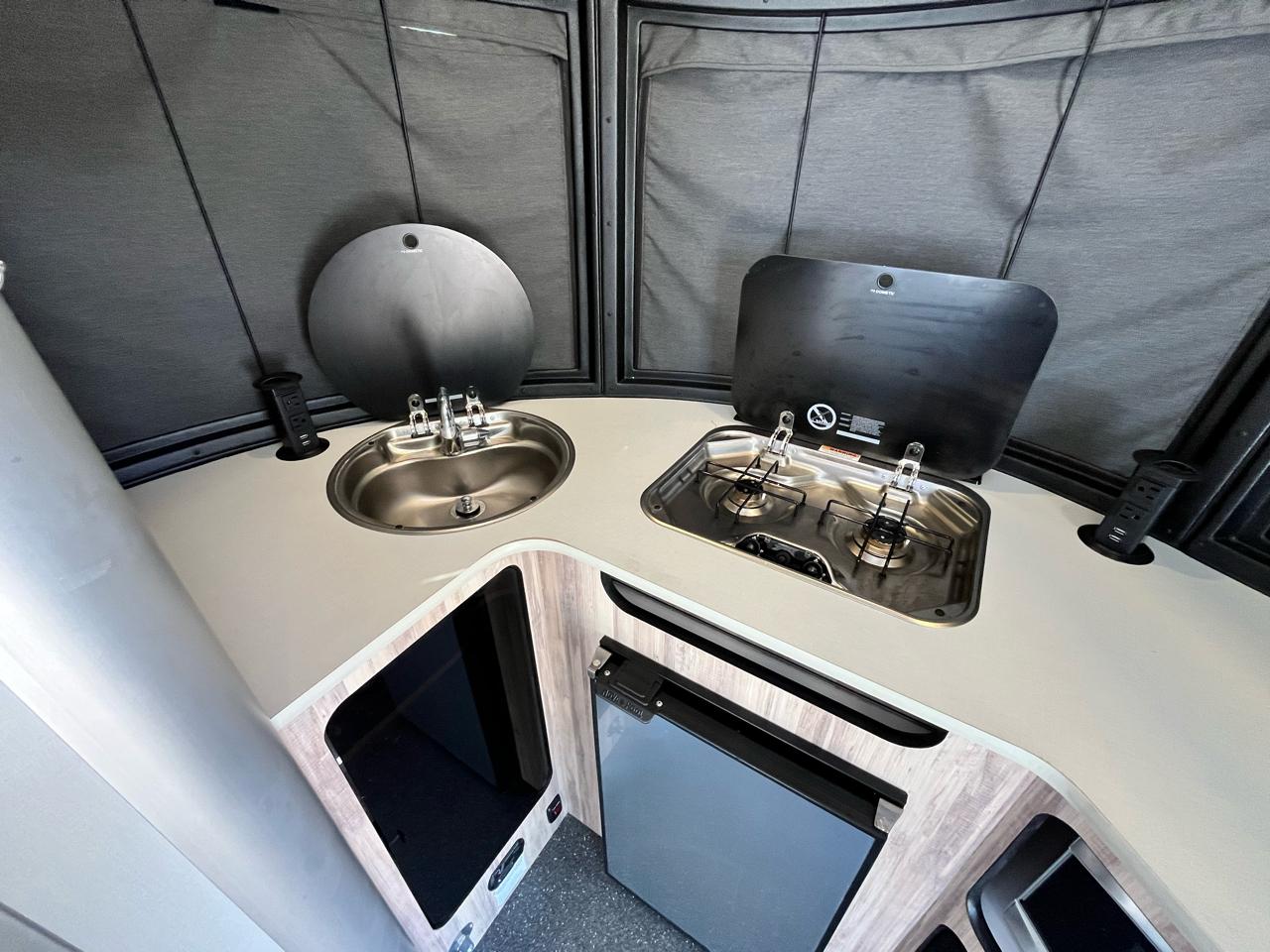 Airstream Basecamp  2021