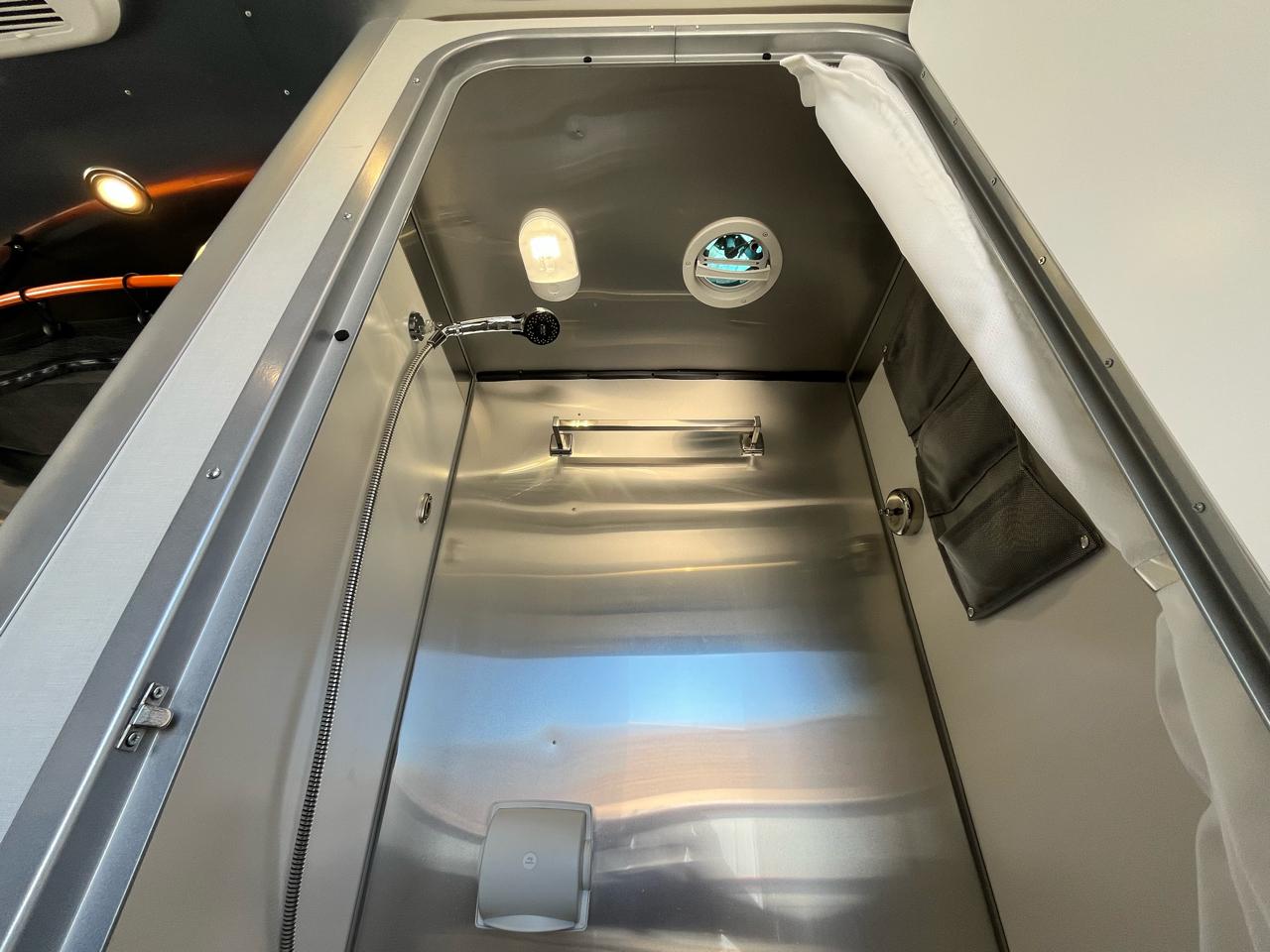 Airstream Basecamp  2021