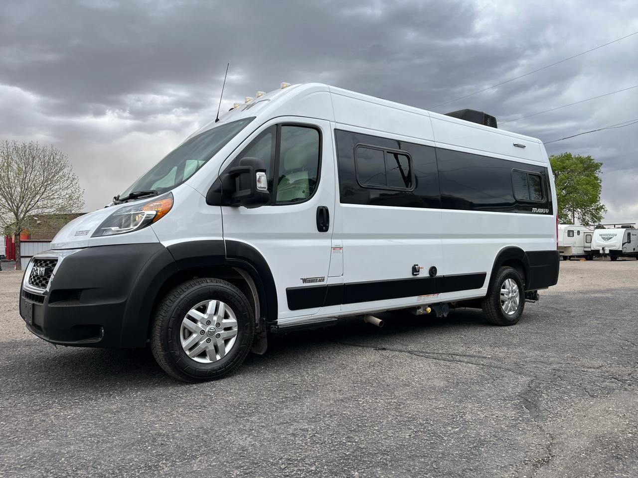 Winnebago Travato  2022