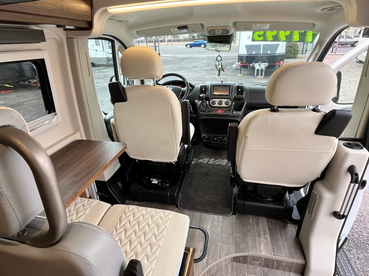 Winnebago Travato  2022