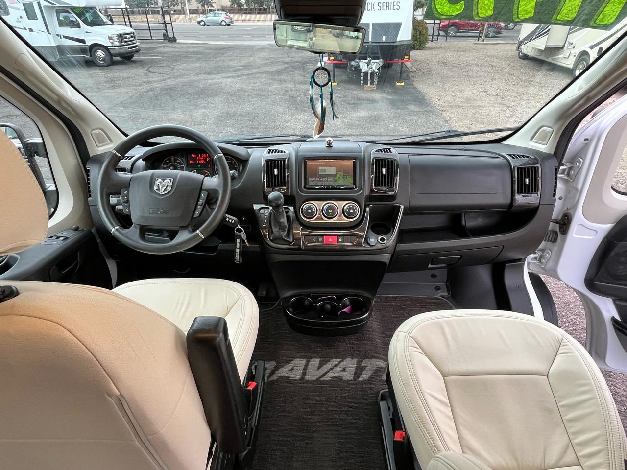 Winnebago Travato  2022