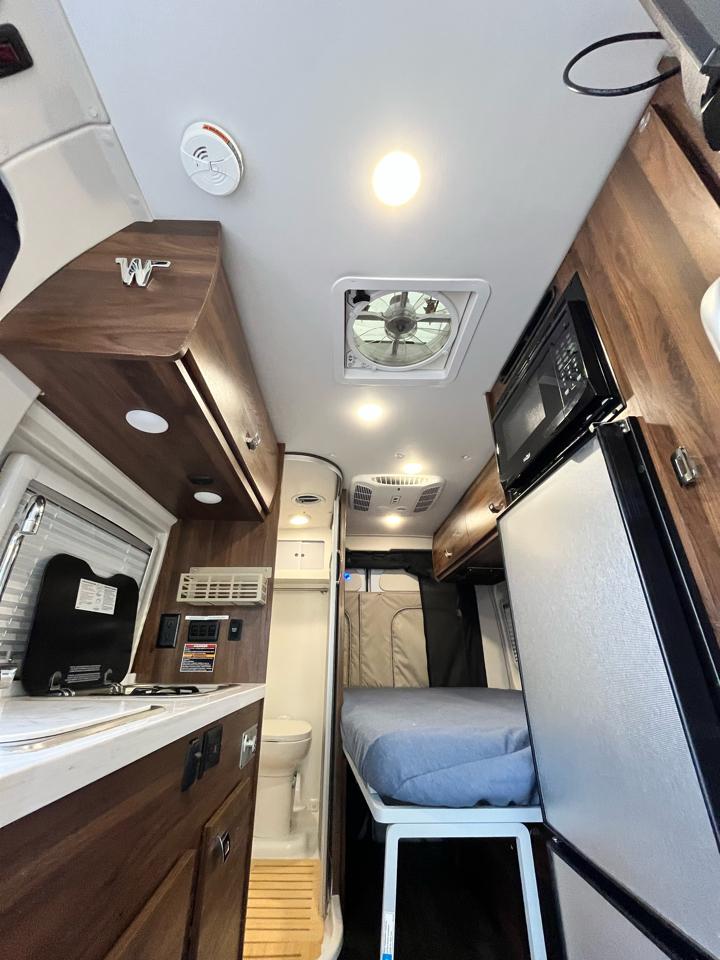 Winnebago Travato  2022