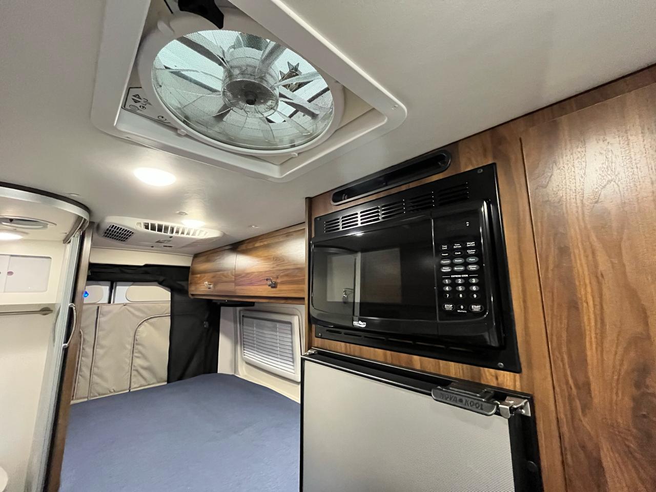 Winnebago Travato  2022