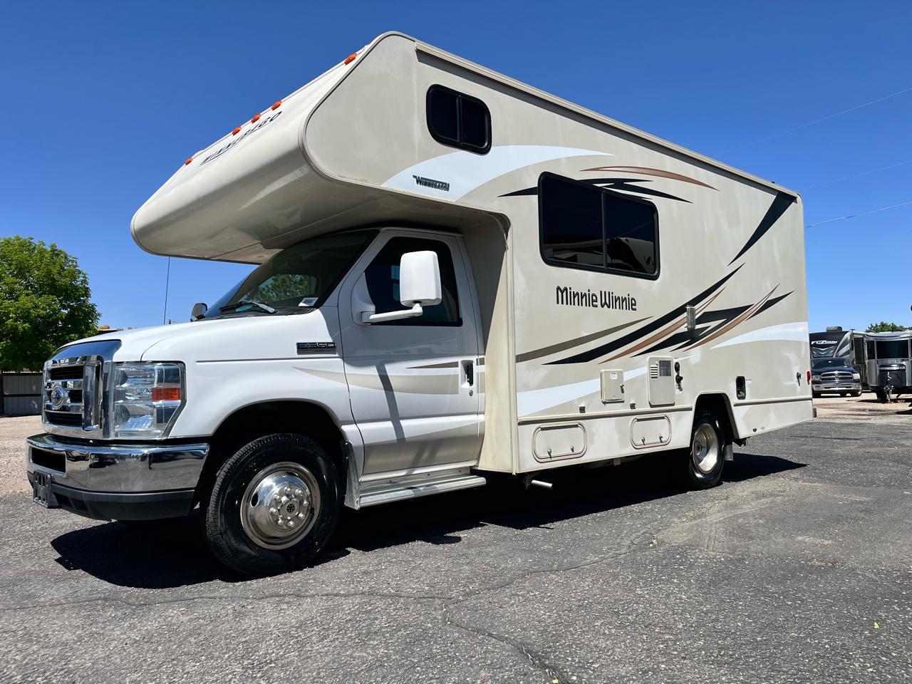 Winnebago Minnie Winnie  2017