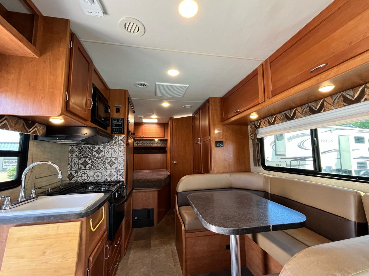 Winnebago Minnie Winnie  2017