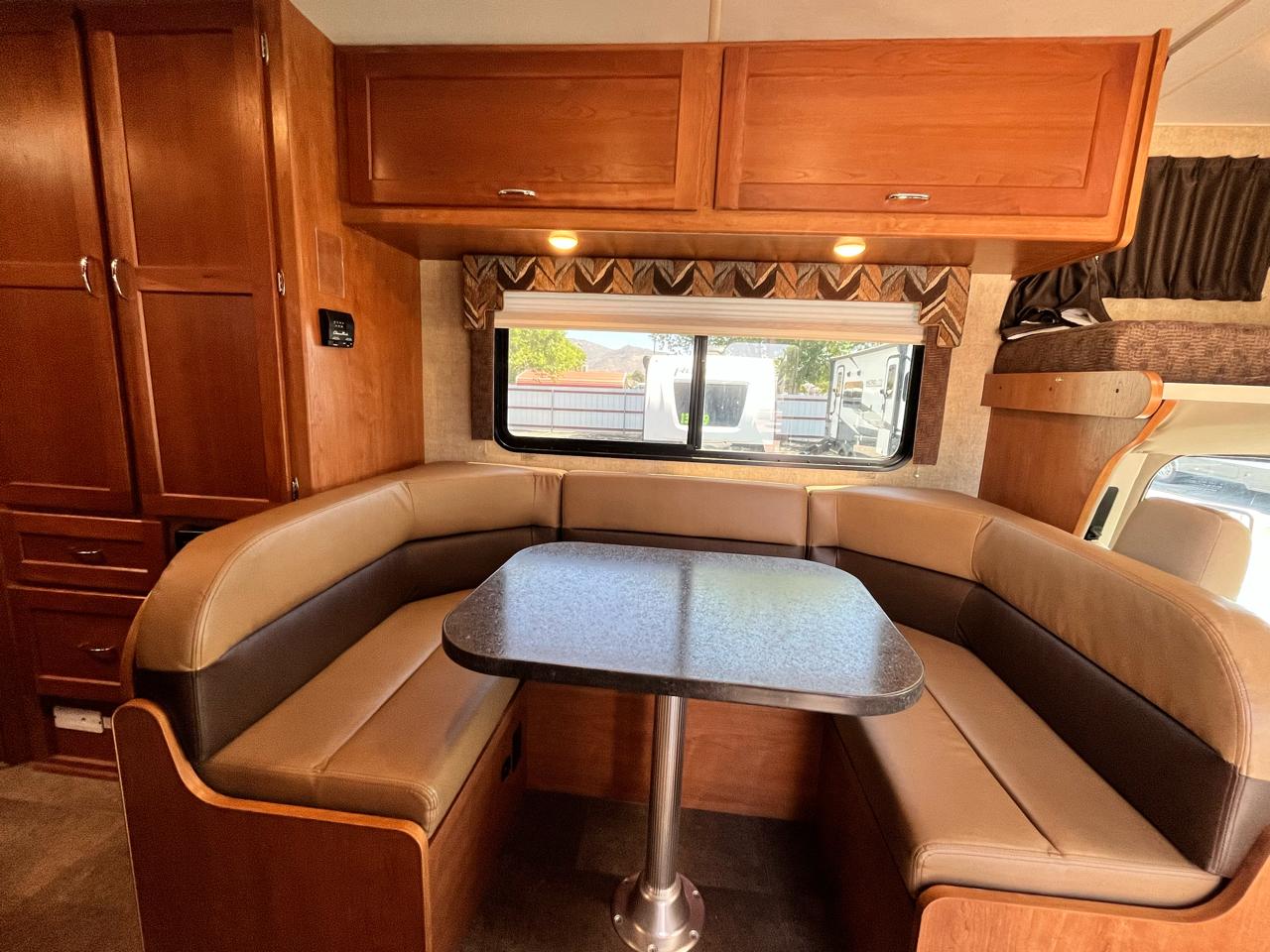 Winnebago Minnie Winnie  2017
