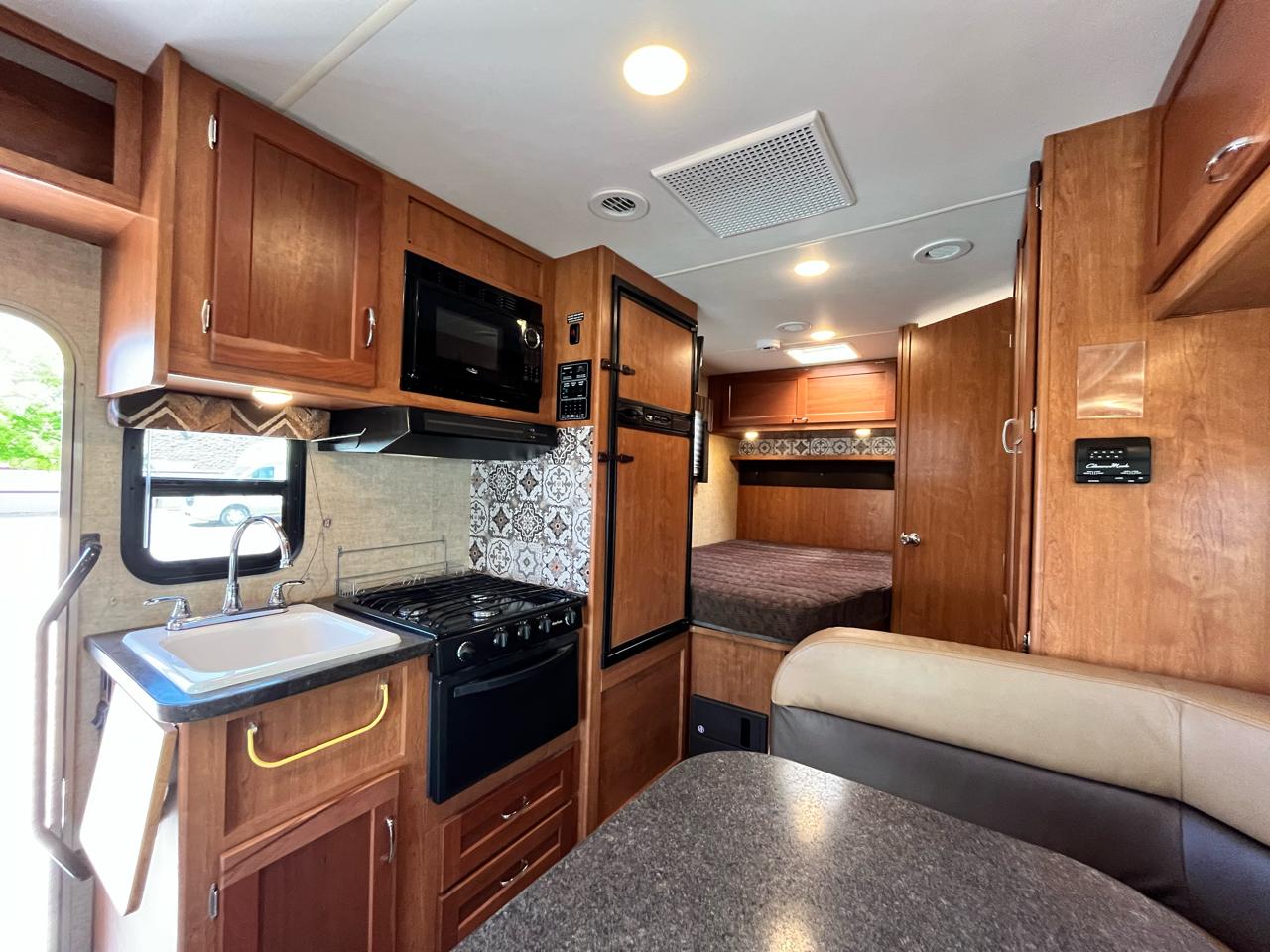 Winnebago Minnie Winnie  2017