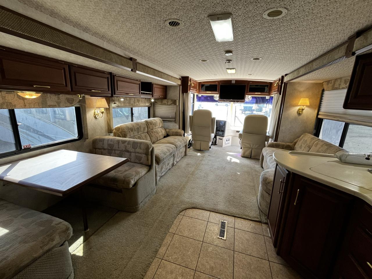 Winnebago Journey  2004