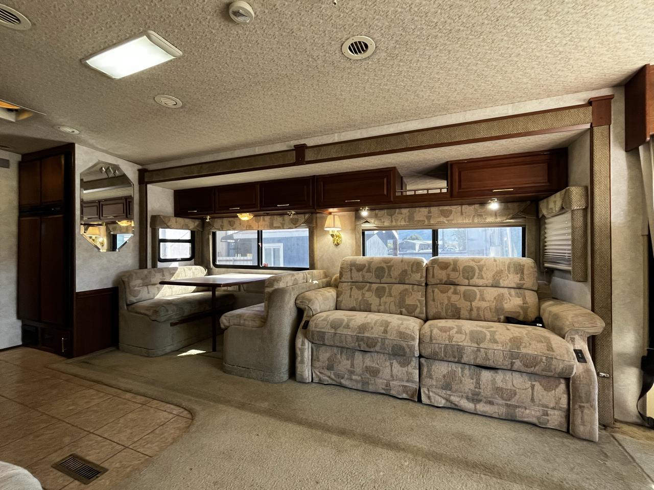 Winnebago Journey  2004