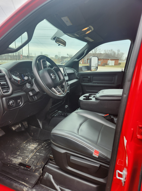 RAM 3500 Tradesman Crew Cab 4WD DRW 2022