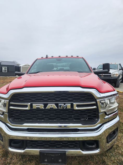 RAM 3500 Tradesman Crew Cab 4WD DRW 2022