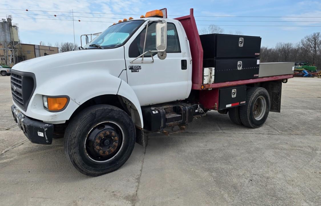 Ford F-650 Regular Cab 2WD DRW 2000