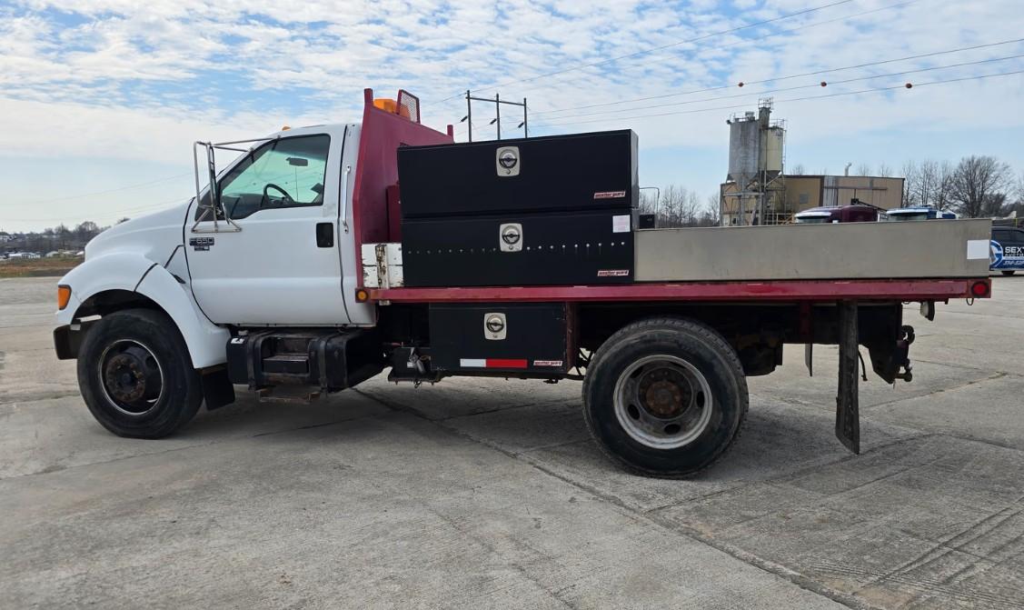 Ford F-650 Regular Cab 2WD DRW 2000