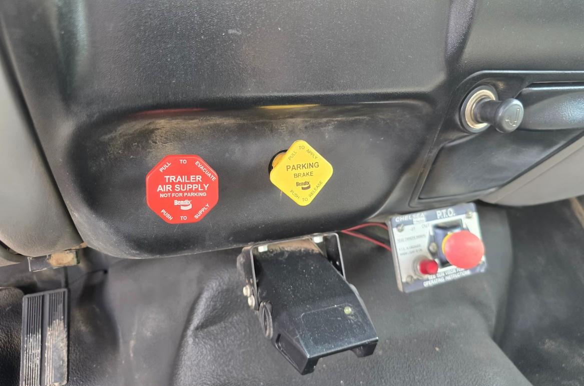 Ford F-650 Regular Cab 2WD DRW 2000