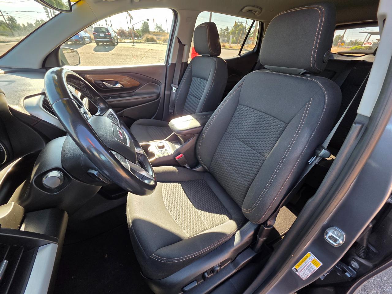 2020 GMC Terrain SLE - Photo 6