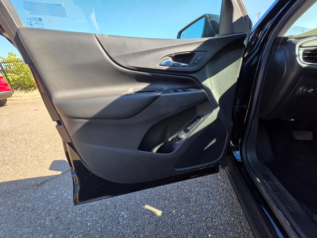 2020 Chevrolet Equinox LT - Photo 11