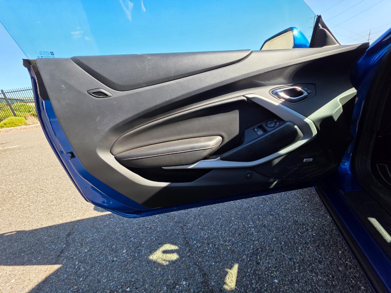 2018 Chevrolet Camaro 1LT - Photo 10
