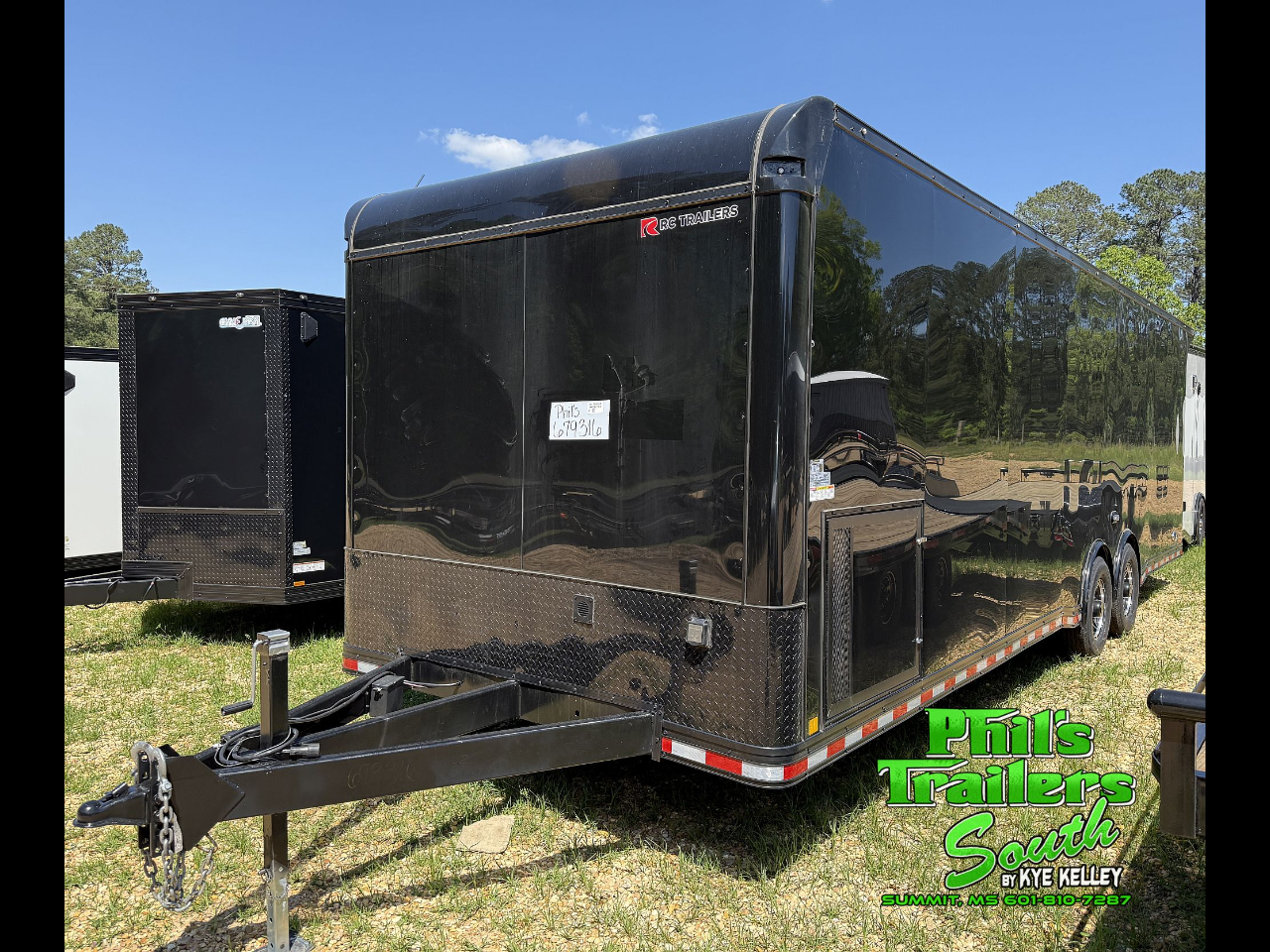 2025 RC Trailers Trailer 28' ENCLOSED CAR HAULER-BLACKOUT-16" CENTERS