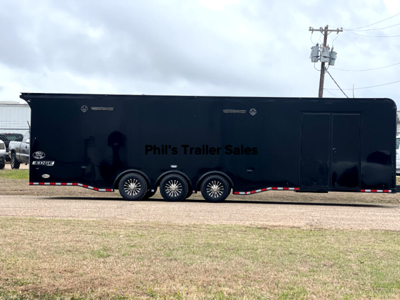 2026 Haulmark Edge Pro 8.5X34 RACE TRAILER BLACKOUT PACKAGE EDGE PRO