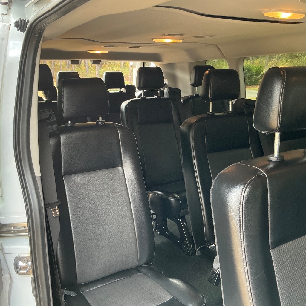 Ford Transit 350 Wagon Low Roof XL w/Sliding Pass. 148-in. WB 2020