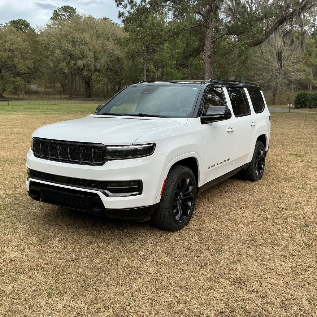 Jeep Grand Wagoneer Series III 4WD 2024